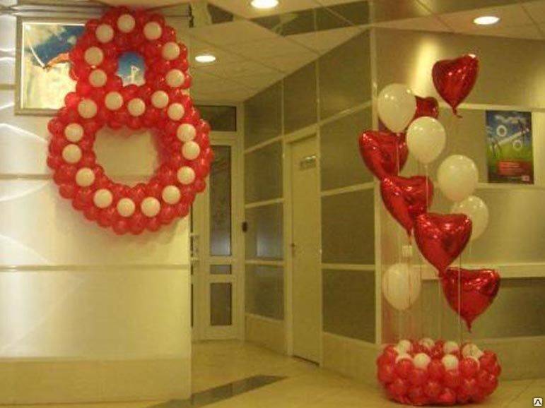 Как украсить офис к 8 марта: идеи с шарами и цветами своими руками