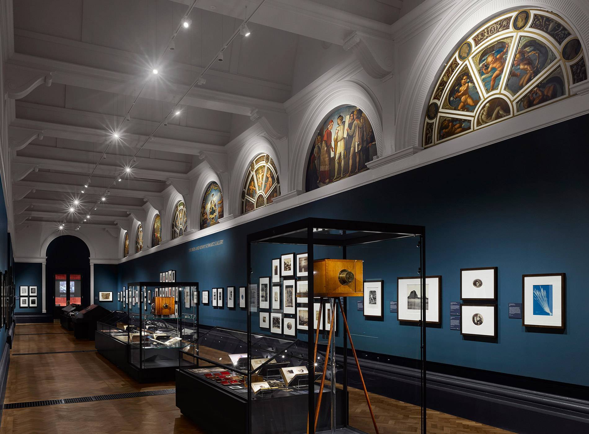 London is passion: мода в музее виктории и альберта