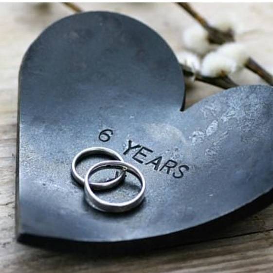 6 лет свадьбы - чугунная годовщина