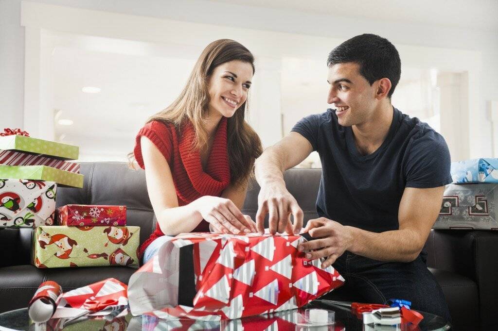 Подарок на рождество христово: чем можно порадовать близких?