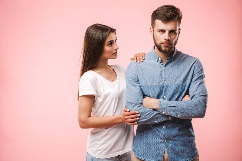 Как перестать ревновать парня, накручивать себя и доверять: советы психологов