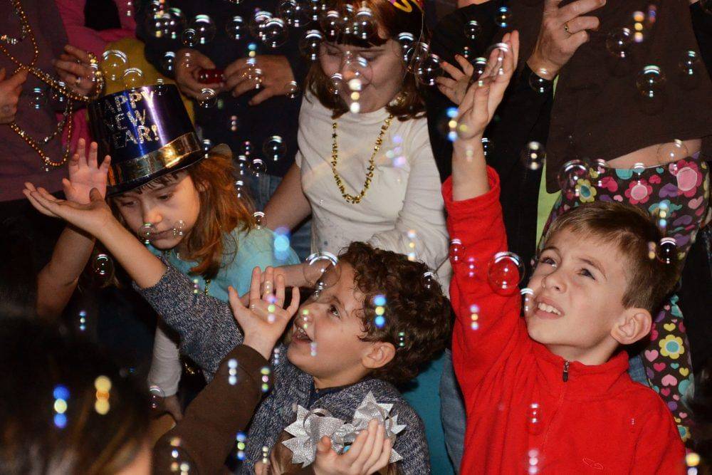 Серпантин идей - игровой момент на новогодней вечеринке "новогодние старты". // веселая конкурсная программа для новогоднего праздника