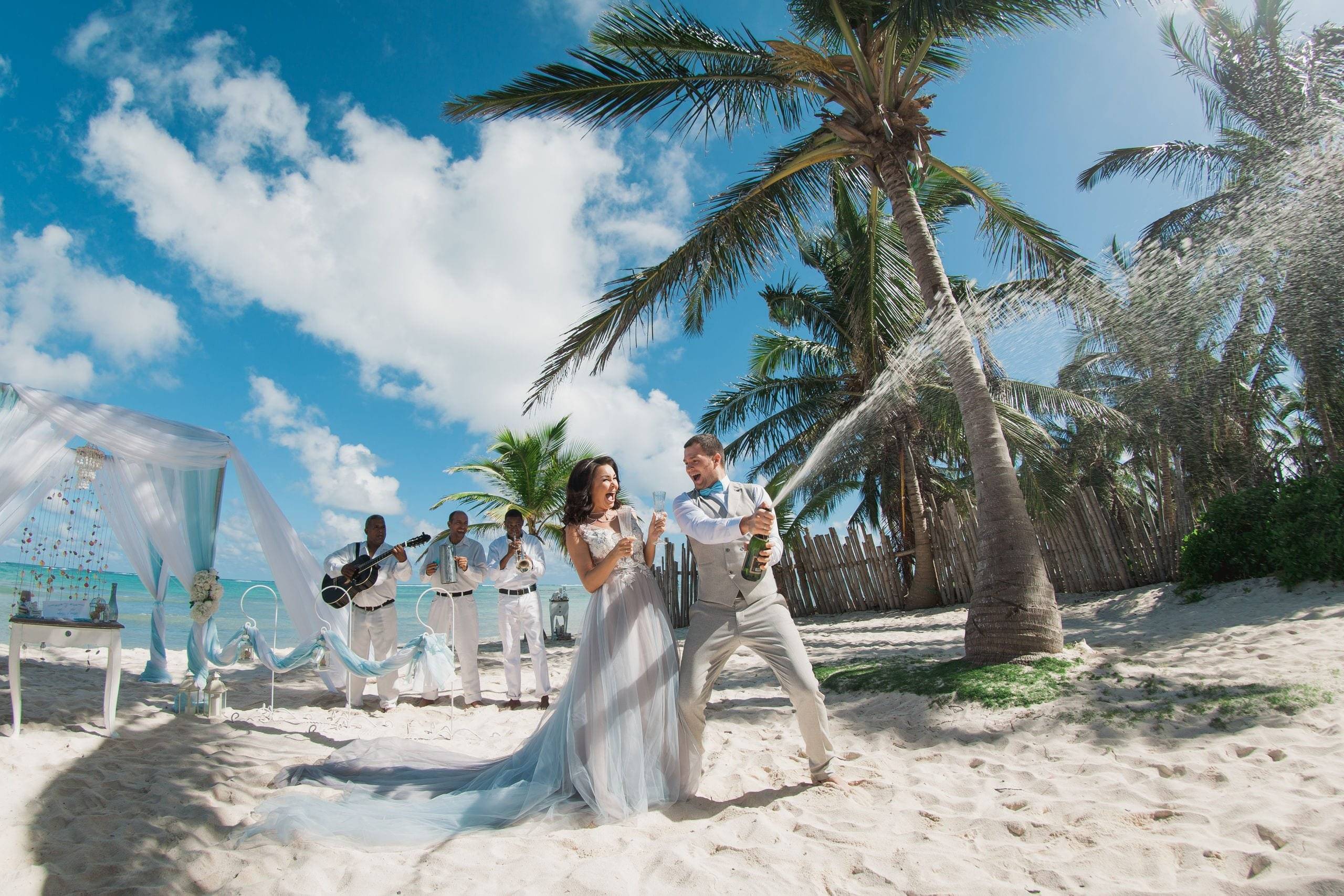 20 самых необычных и запоминающихся мест для свадебных фотографий