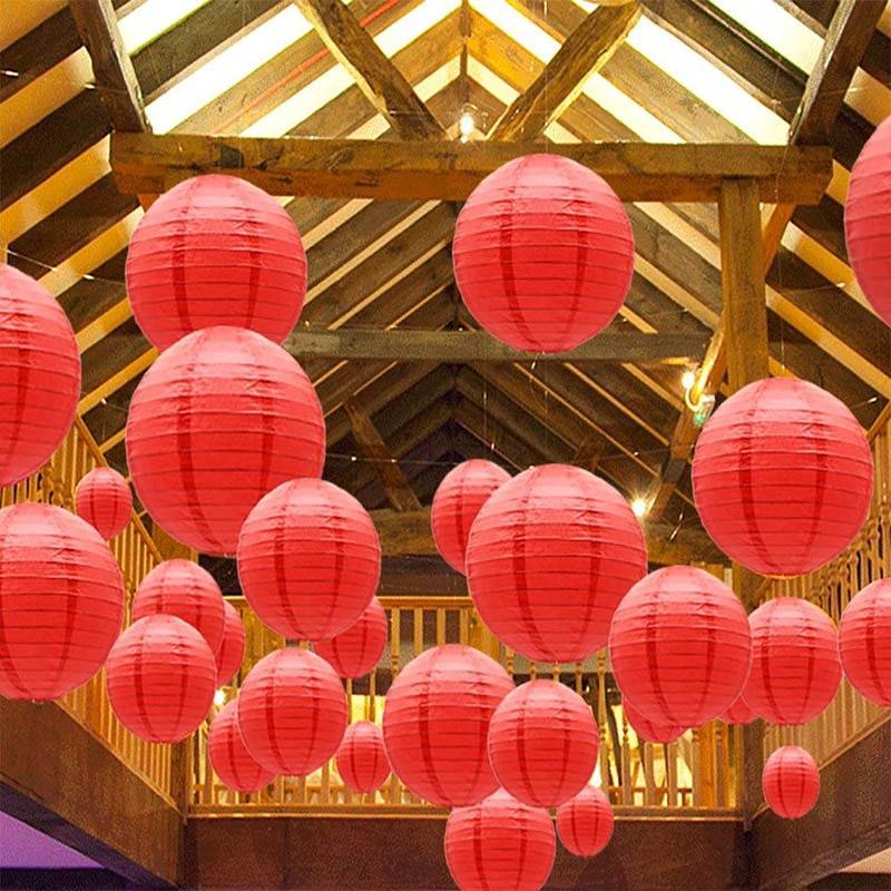 Подвесные китайские фонарики: самое быстрое украшение зала. как украсить интерьер электрической гирляндой? украшение комнаты фонариками