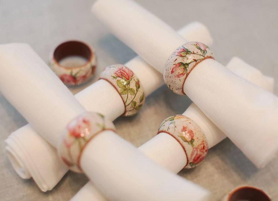 Варианты самодельных колец для столовых салфеток на любой случай | текстильпрофи - полезные материалы о домашнем текстиле