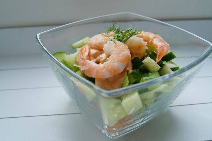 Салат с креветками: 12 лучших пошаговых рецептов с фото