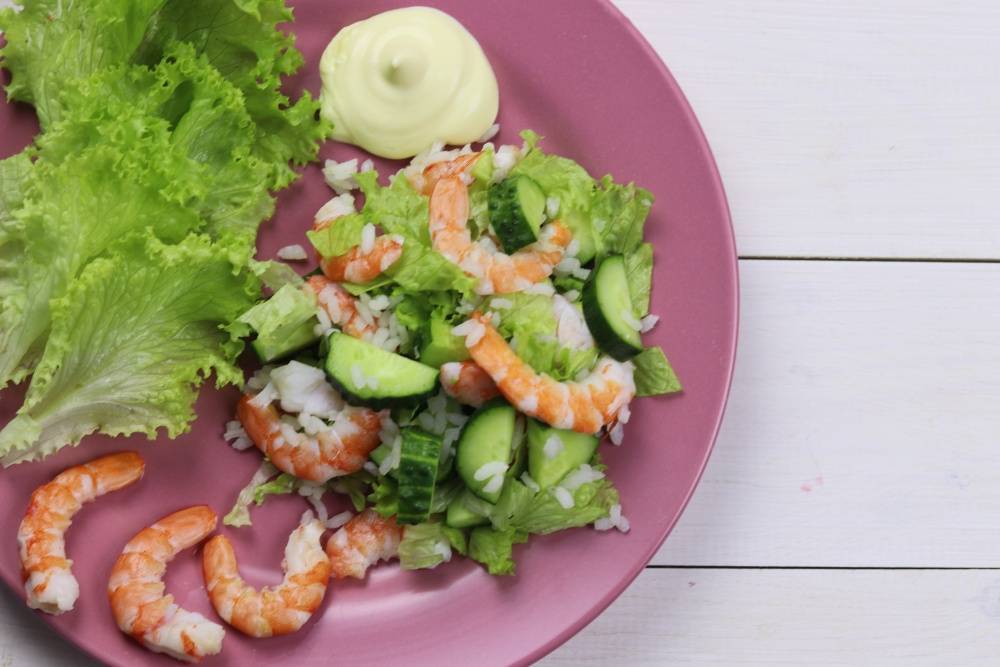 Салат с креветками – 17 простых рецептов
