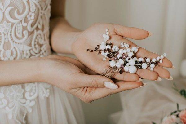 Свадебные диадемы и тиары для невесты - выбор модели