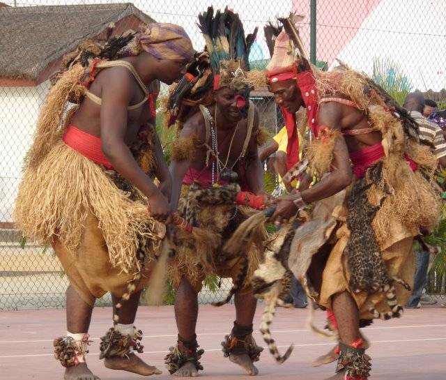 День рождения в стиле зов джунглей. африканская вечеринка для взрослых: полная хакуна матата! «достань бананы на обед»