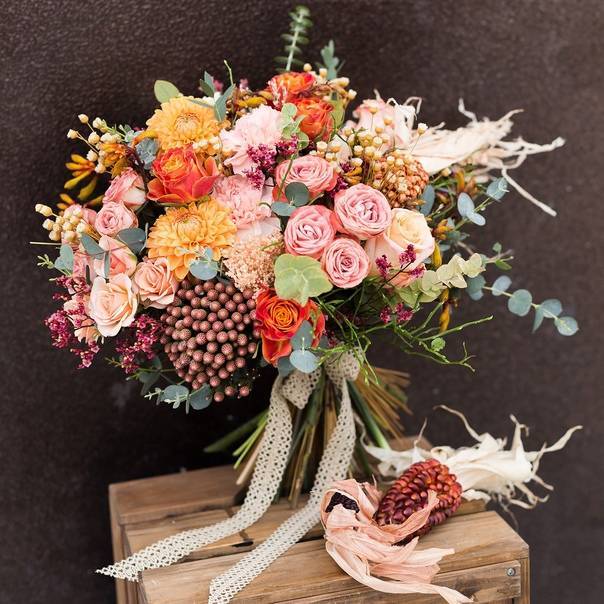 Необычные букеты цветов: 5 столичных мест, где делают нестандартные букеты из живых цветов | houzz россия