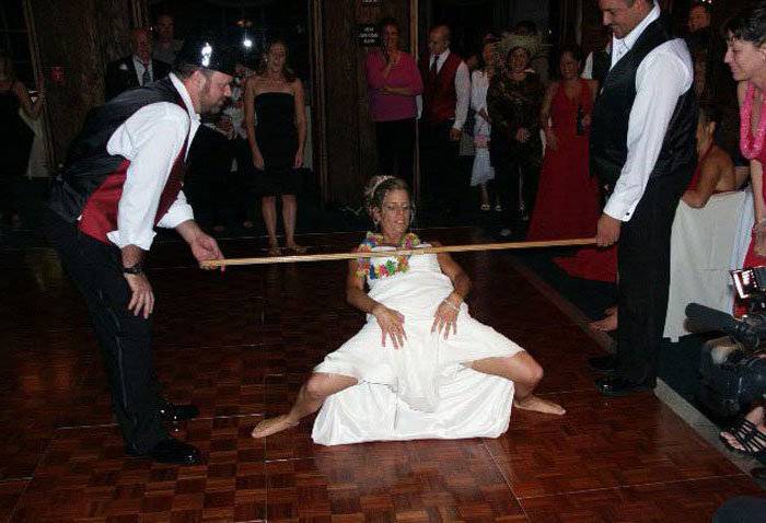 Прикольные танцевальные конкурсы на свадьбу для взрослых и детей