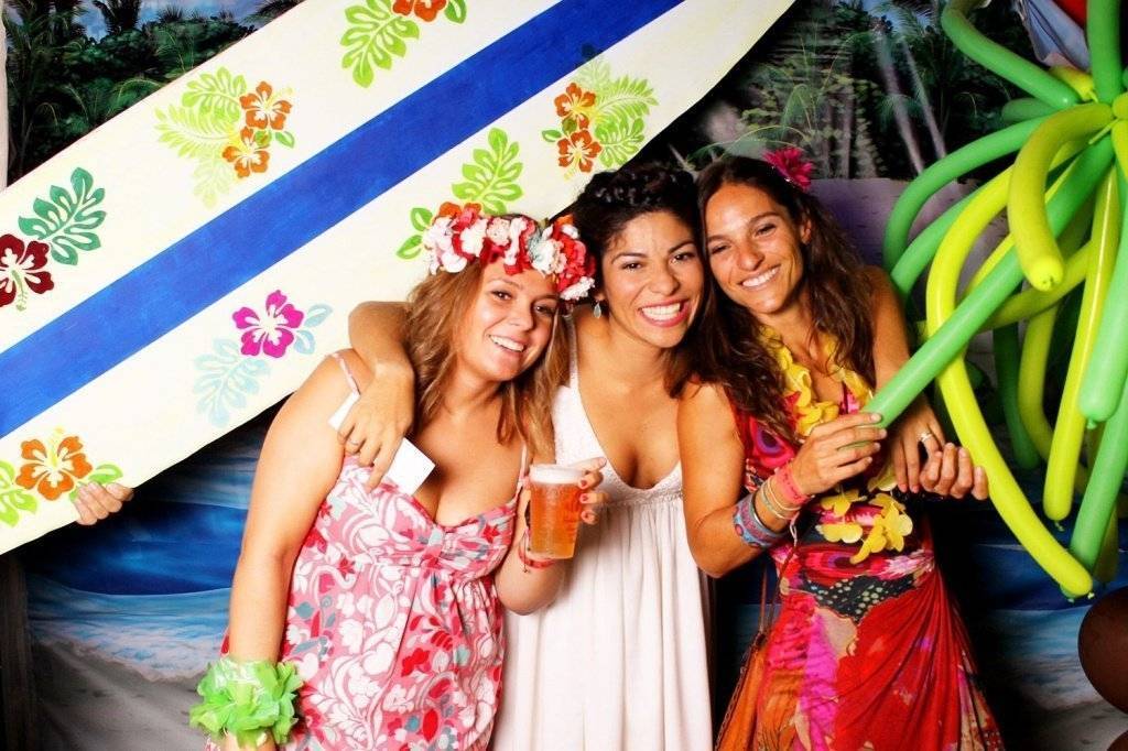Девичник в стиле гавайской вечеринки, фото + видео