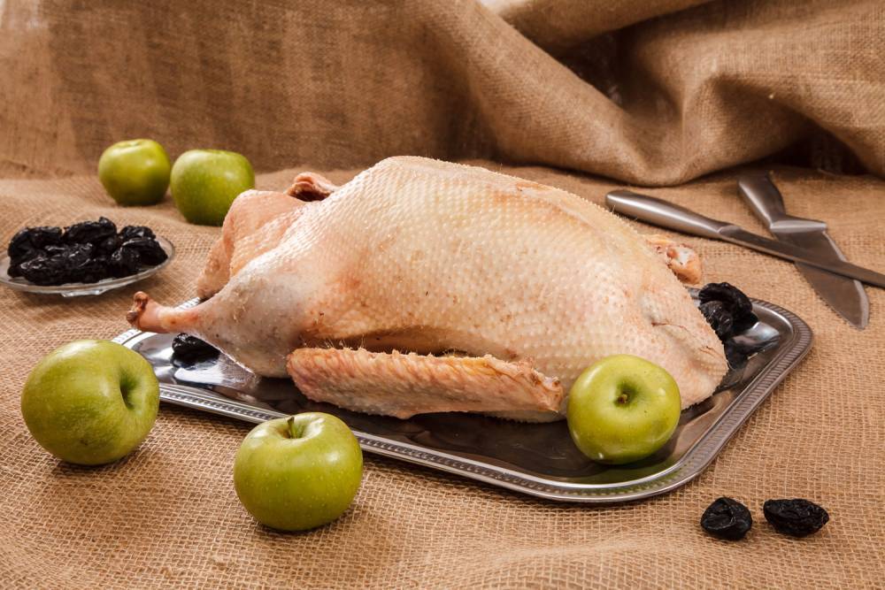 9 простых рецептов утки с яблоками 2021 в духовке: пошаговое запекание с фото