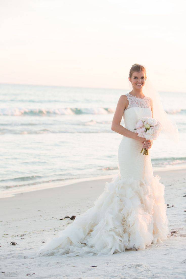Свадебное платье для фотосессии на море ?‍♂️ в [2022] – фото