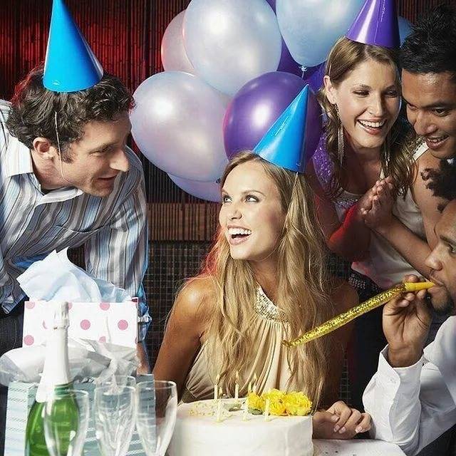 Как весело провести день рождения дома с друзьями, как отметить день рождения, идей празднования дня рождения необычно и недорого, идеи празднования дня рождения